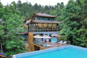 Floral Hotel · Changde Huaxilugu Hotel