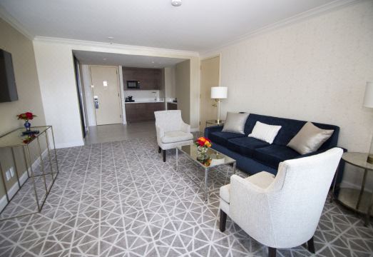 힐튼 로스앤젤레스 유니버셜 시티의 객실 내부