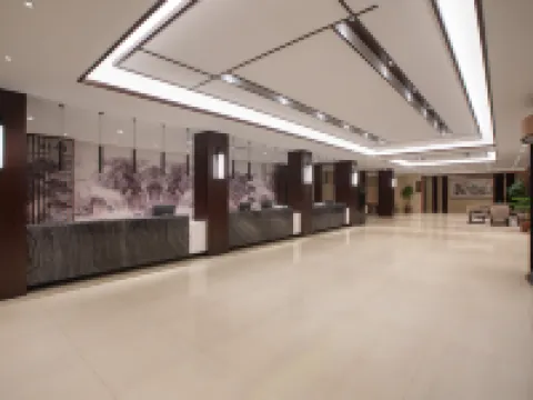Ramada Encore by Wyndham Linqu Downtown Hotels in Linqu