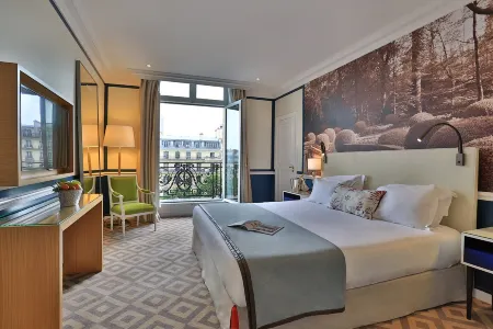 Fraser Suites le Claridge Champs-Elysées Отели рядом с достопримечательностью «Театр Елисейских Полей»