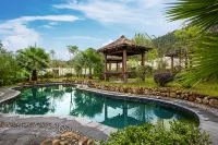 홍펑 홀리데이 호텔