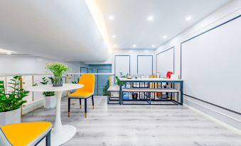 Ibis Styles Hotel (Kunming High-tech Zone Wuyue Plaza)