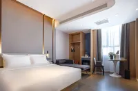 Atour Hotel Binhe West Road Peacock River Landscape Belt Korla