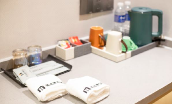 Meixu M Hotel (Zhangjiagang Fenghuang Shopping Plaza)