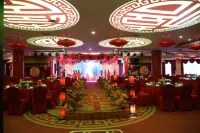 Taihe Longxin Hotel - parking