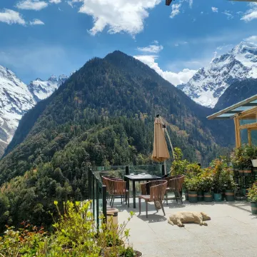 Yourlan Hotel
