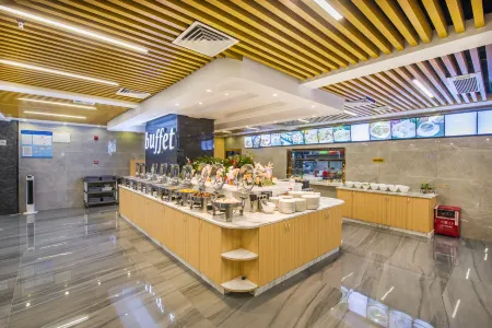 Jiatian Hotel (Foshan Sanshui Wanda Plaza) Отели рядом с достопримечательностью «Guangdong University of Business Studies»