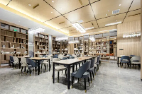 H Hotel (Wuhan Zhuankou Sports Center store)