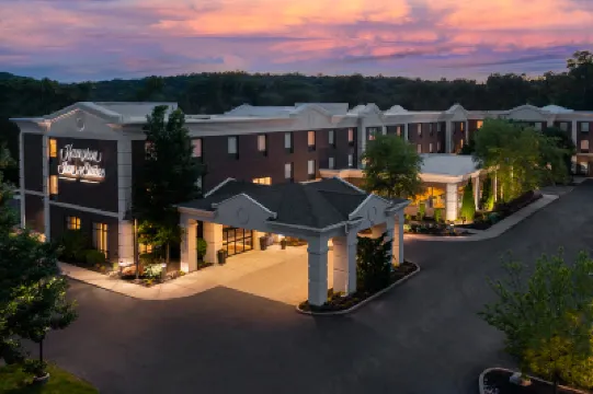 Hampton Inn & Suites Hartford/Farmington Hotels in 