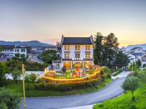 Jiuhuashan Kuanxin Sanshe Homestay (Dizang Wang Shengxiang Scenic Area)