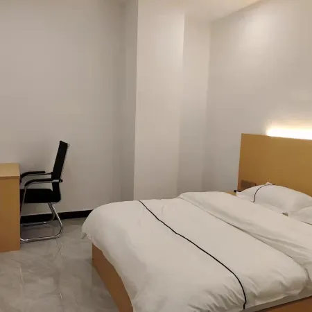 Pengze Xingchen Business Hotel