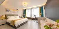 Jiamei World City Hotel Apartment (Beijing International Trade World Trade Tianjie Branch) - Light Luxury Cinema Red De Cama Doble