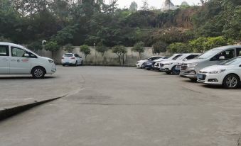 Rongxian Moon Curve Hotel