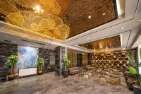 BaiLiQuanZhiJiuDian Hotel (Jiangmen East Railway Station Jianghai Square)