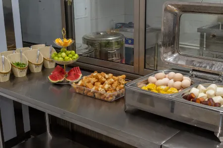 Galaxy Star Hotel (Gengma County Passenger Terminal Branch)