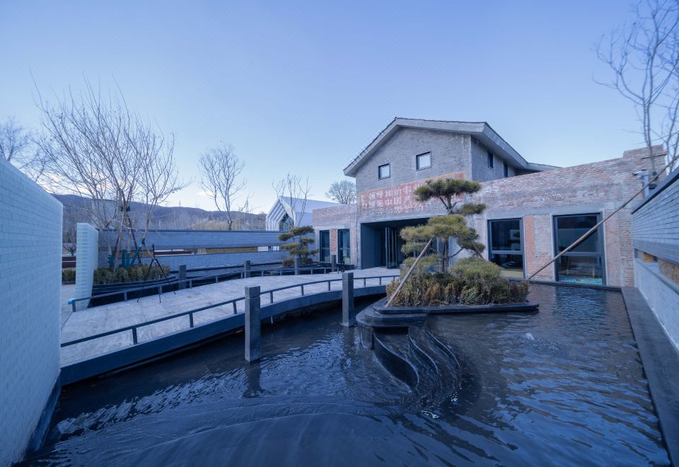 랜드 오브 아츠 앤 크래프츠 호텔