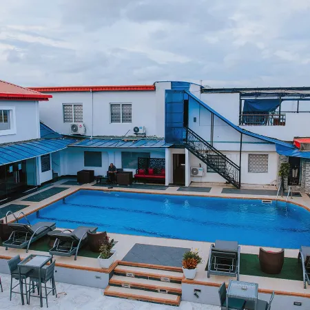 Aries Suites Отели рядом с достопримечательностью «Остров Лагос»