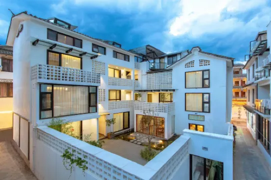 大理炎黃保養中国式旅館（龍龕港洱海）