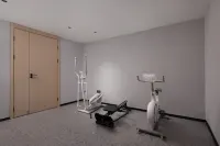 Huanrui Hotel (Loong Boat Race Center) Hotels in Miluo