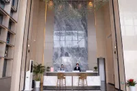 Wanting Hotel (Binjiang Ecological Park Ji'an Railway Station)