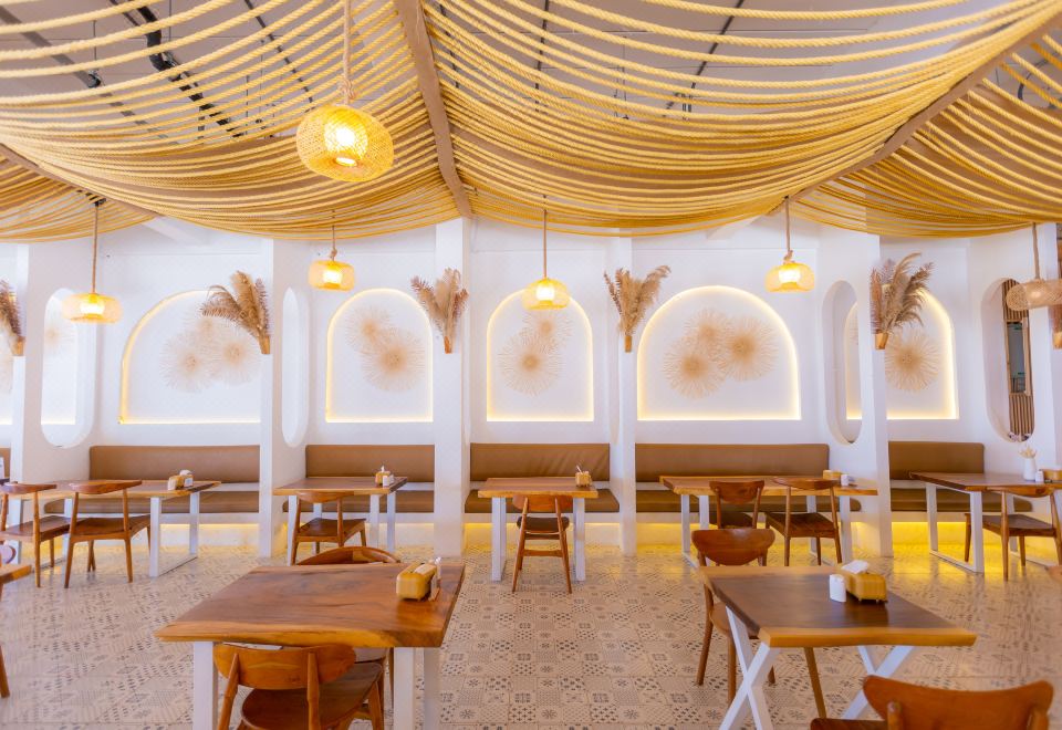 더 레스트 호텔 조식