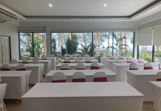 쉐발리 비치 리조트