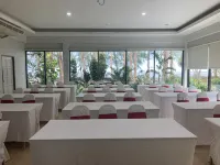 The Chevalley Beach Resort Hotels in Thung Wa