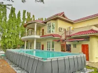 Yussy Homestay at Afamosa Bungalow Hotels in Taboh Naning