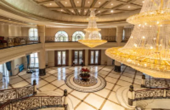 Zhonghong Dream Garden Manor Hotel (Luoyang Dream Garden Flower Sea Park Branch)