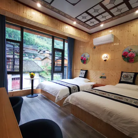 Jiulongxi Chinese Inn (Dehang Canyon Scenic Area)