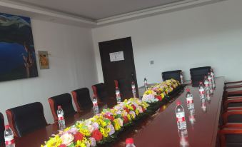 Maizhokunggar Boke Bay Holiday Hotel