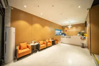 Home Inn Huayi Selected Hotel (Luoyang Sports Center Branch) - parcheggio