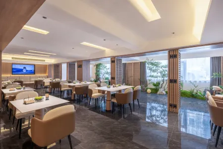 Atour Hotel （Xuzhou  Huanghe North Road，Pengcheng Square） Отели рядом с достопримечательностью «Baiyun Cave»
