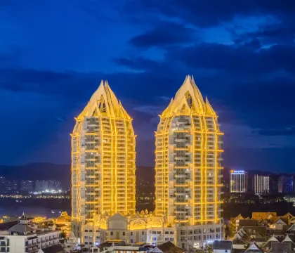 Lanshe River View Boutique Stay (Gaozhuang Xishuangjing Starlight Night Market)