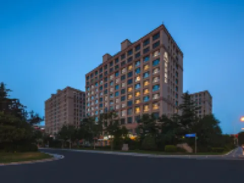 Atour Hotel (Weihai Urban Area Xingfu Gate) Hotels near Weihai Happiness Gate