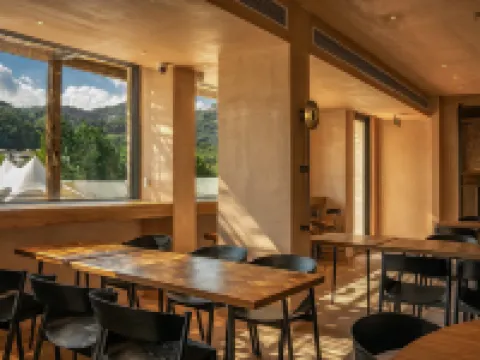 悠然江畔設計師藝術酒店 仁化酒店