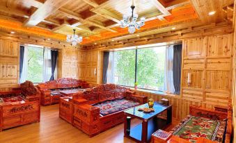 Kangding Xueyu Mijing Homestay (Jiagenba)