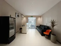 Yujian Homestay (Wansui Mountain Wuxia City)