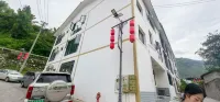 Shimian Muyin Mountain Residence Homestay Hotel a Shimian