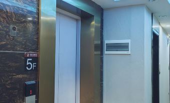 Liuzhou Shangjia Theme Hotel (Liujiang Ruilong Comprehensive Market)