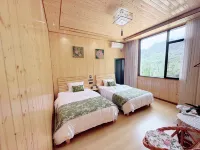Hefeng Qijianwan Homestay - Parvekkeita