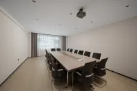 Baiyu Smart Hotel