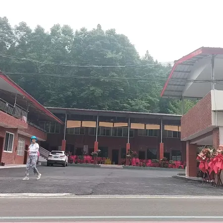 Shifang Yinghua Town Wang Family Courtyard Farm Stay