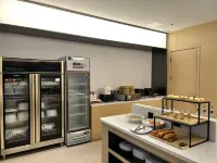 Xiao Man Hotel (Yongzhou Longshuitan Vision International Plaza Store) - parking