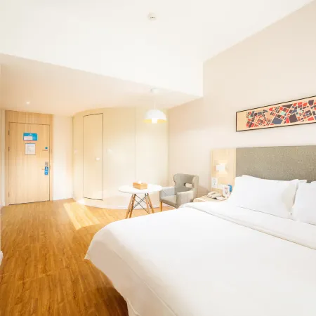 Huating Hotel (Dalian Jiaotong University)