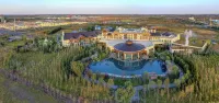 Maple Leaf Village Hot Spring Resort