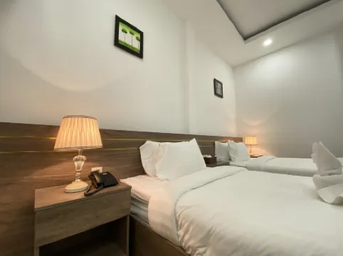 アップル ホテル スリー