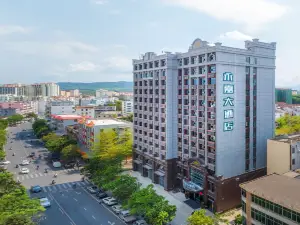 럭키에버 호텔 (러둥 현 정부 호텔)