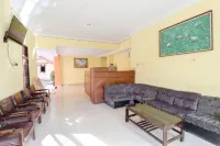 Cempaka Hotel - Guest houses