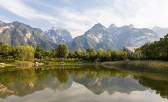 Floral-huashan Landscape le ju(Huashan Scenic Area Visitor Center Store)